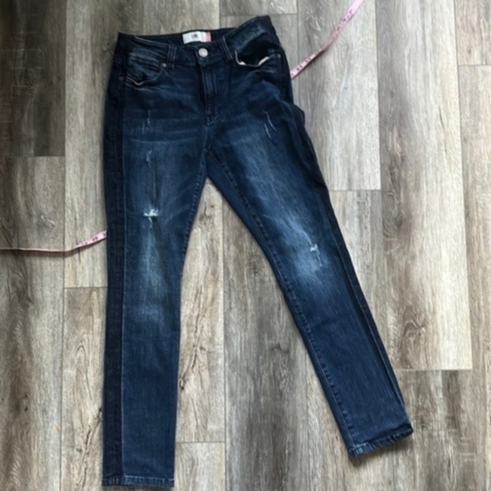CAbi jeans size 6 bikercore high rise straight distressed blue